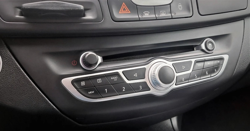Renault Laguna cena 28900 przebieg: 139000, rok produkcji 2010 z Nowy Wiśnicz małe 704